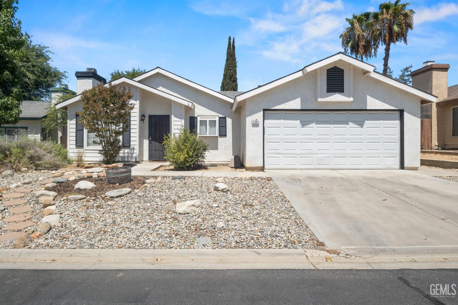 Single Family Residence in Bakersfield