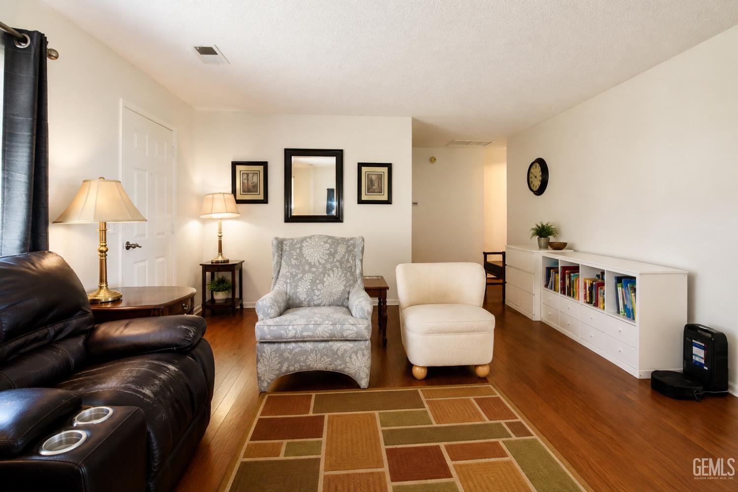 Single Family Residence in Tehachapi, photo 4 of 16