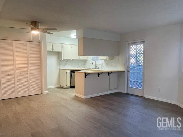 Single Family Residence in Bakersfield, photo 5 of 20
