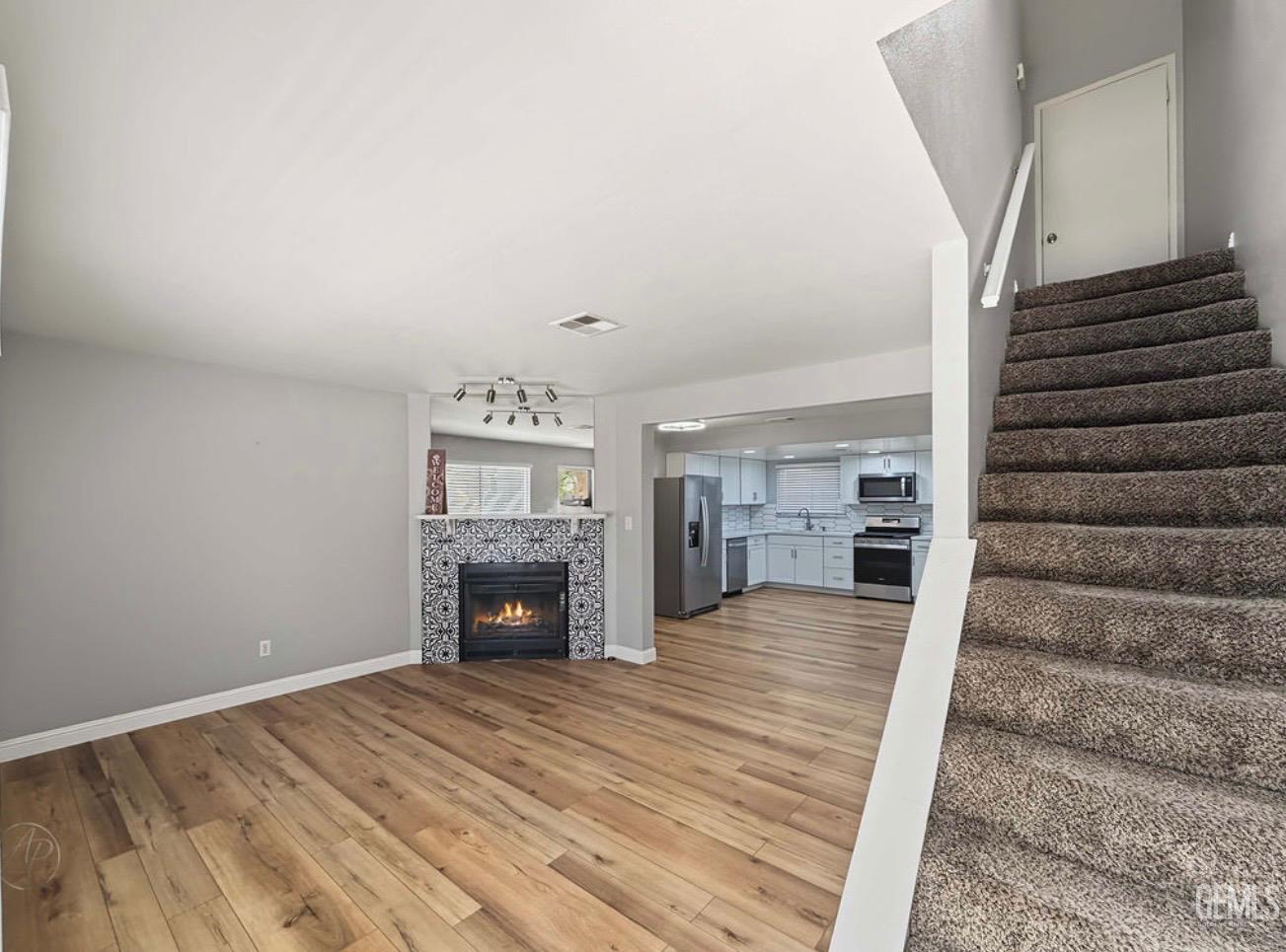 Condominium in Bakersfield, photo 4 of 25