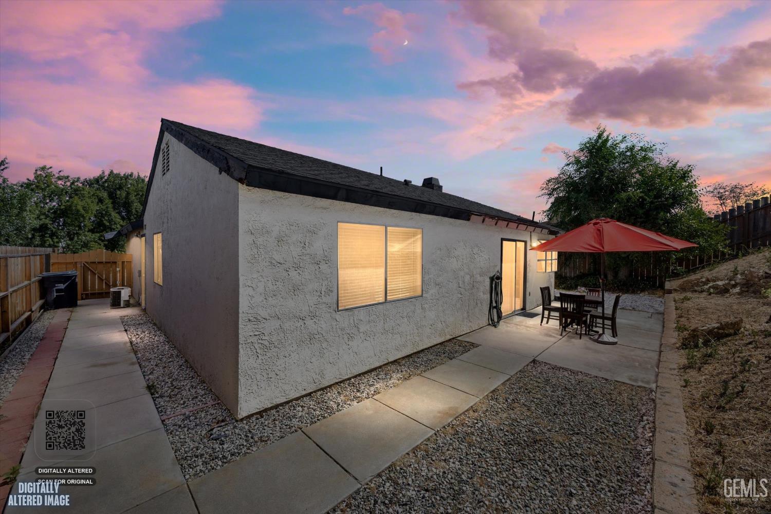 Single Family Residence in Tehachapi, photo 4 of 33