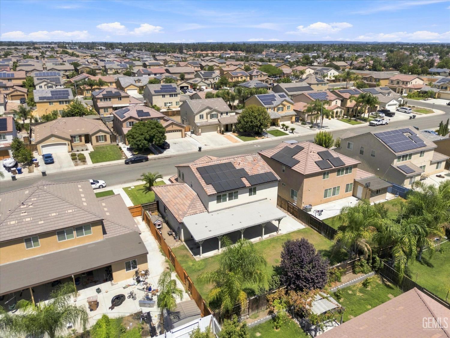 Single Family Residence in Bakersfield, photo 5 of 46