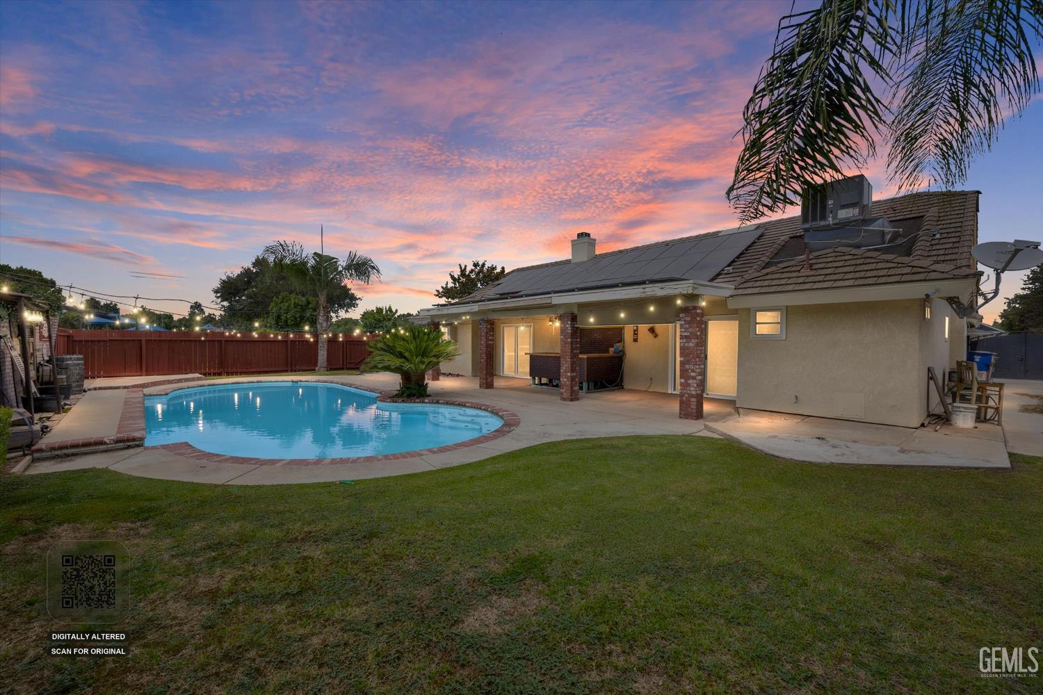 Single Family Residence in Bakersfield, photo 3 of 51