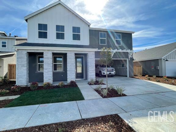 Single Family Residence in Shafter, photo 3 of 19