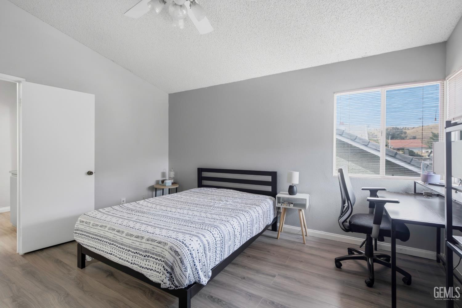 22311 Cardiff Drive, Santa Clarita, CA 91350 — photo 32