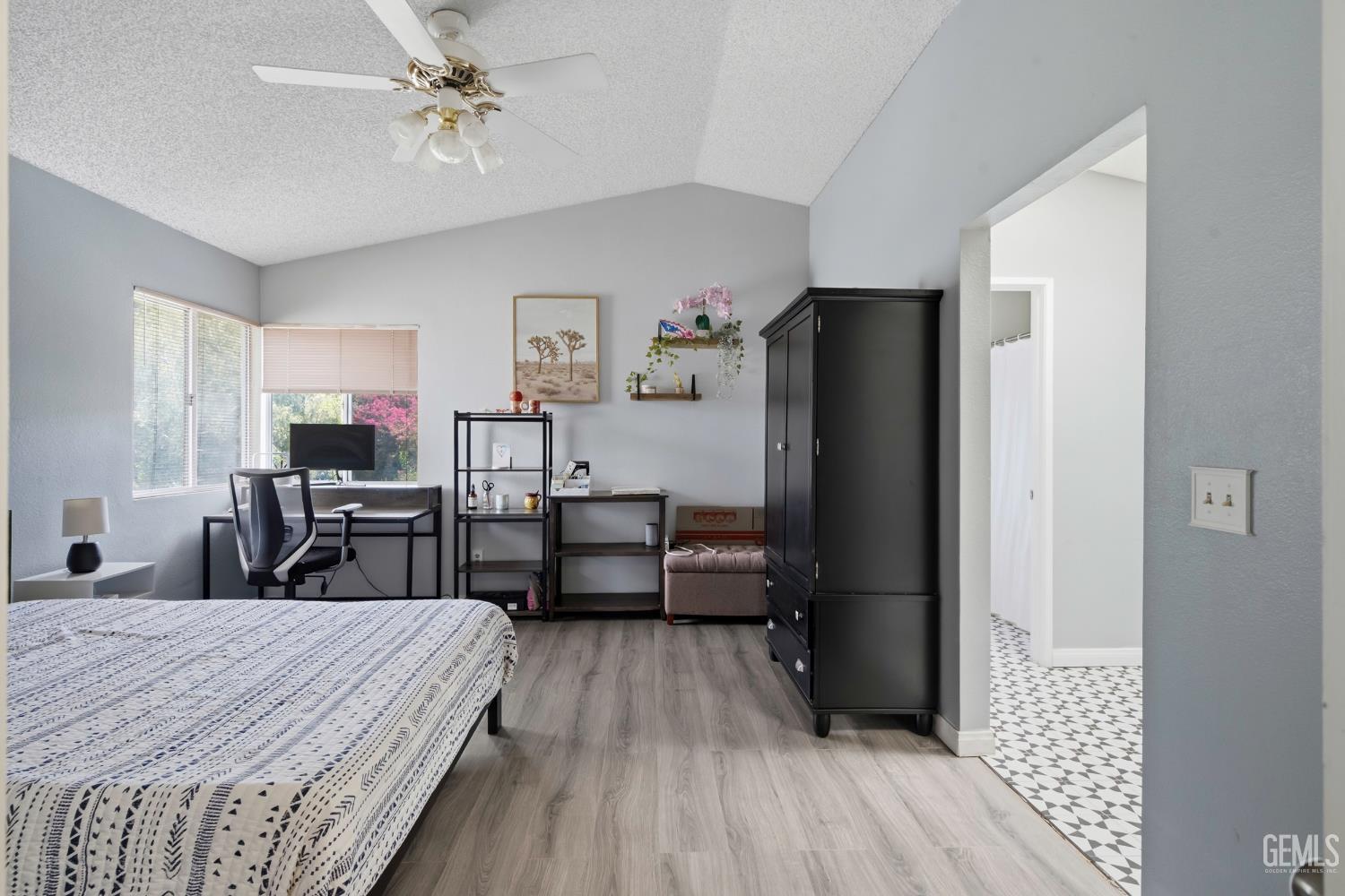 22311 Cardiff Drive, Santa Clarita, CA 91350 — photo 31