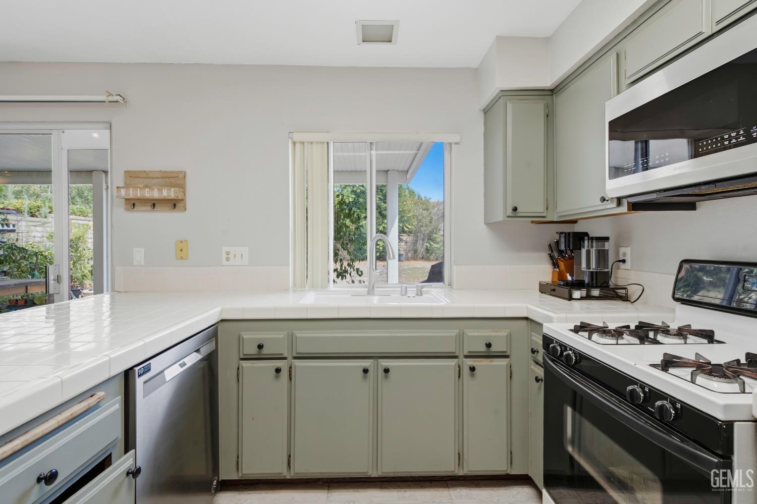 22311 Cardiff Drive, Santa Clarita, CA 91350 — photo 20