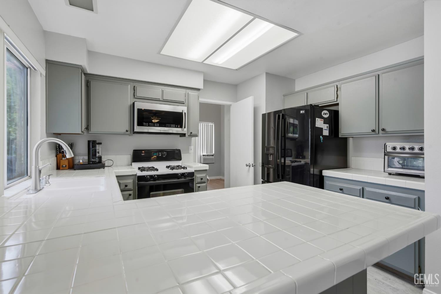 22311 Cardiff Drive, Santa Clarita, CA 91350 — photo 18