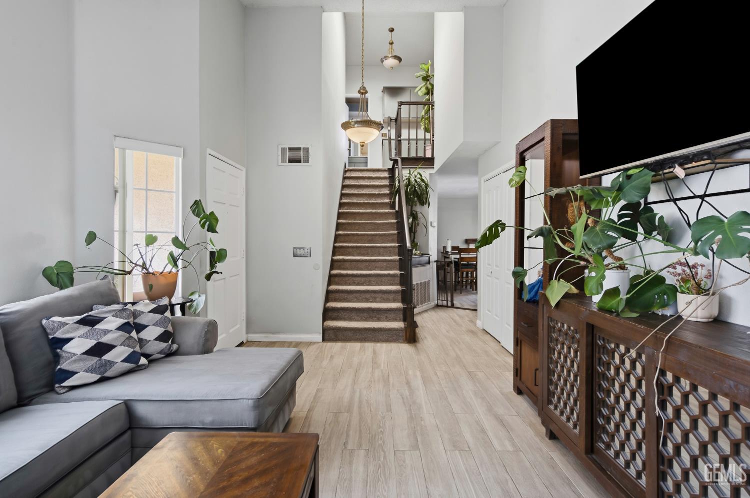 22311 Cardiff Drive, Santa Clarita, CA 91350 — photo 10