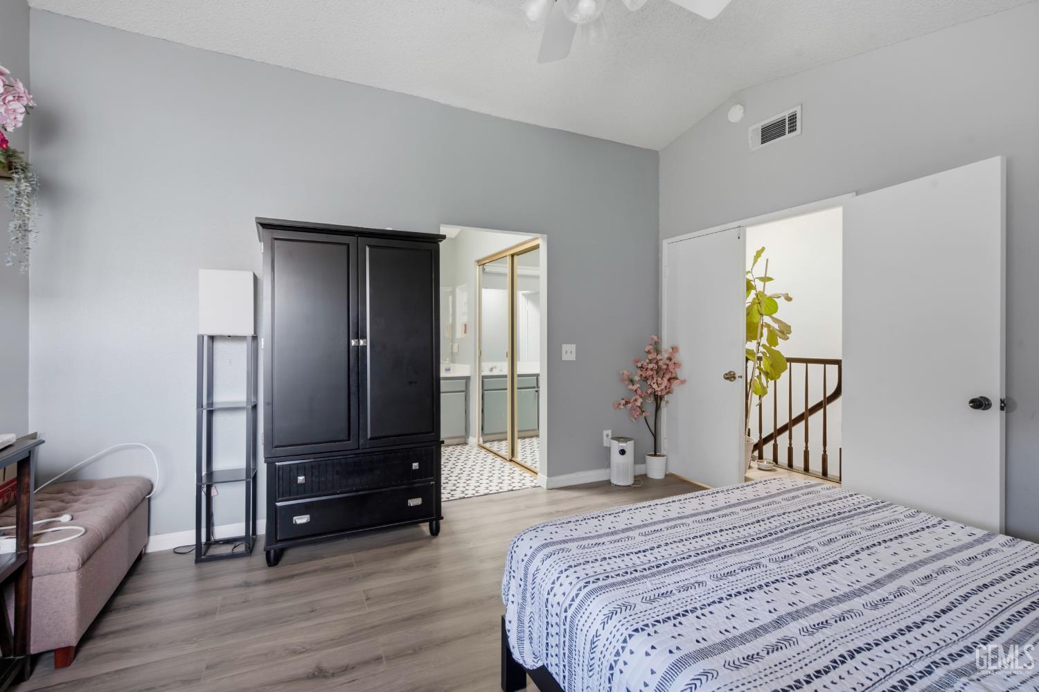 22311 Cardiff Drive, Santa Clarita, CA 91350 — photo 33
