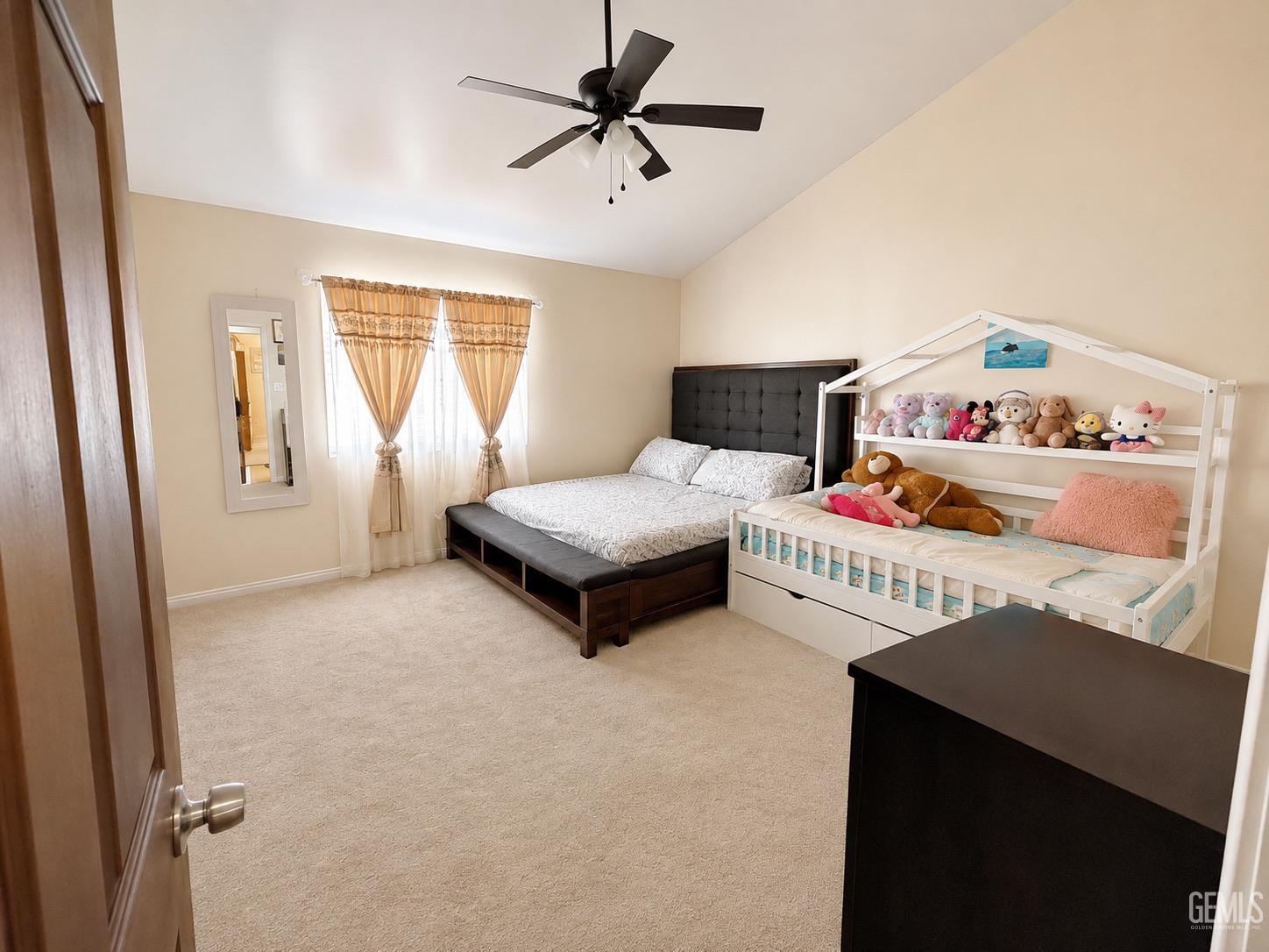 Single Family Residence in Bakersfield, photo 4 of 10