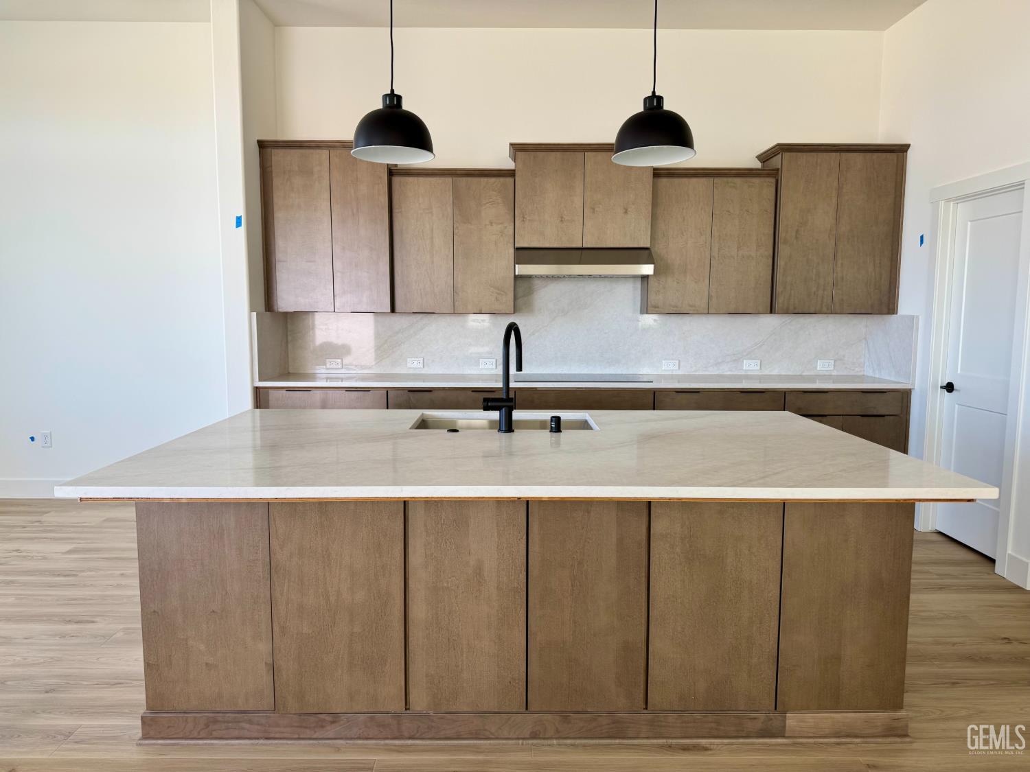 Single Family Residence in Bakersfield, photo 3 of 19