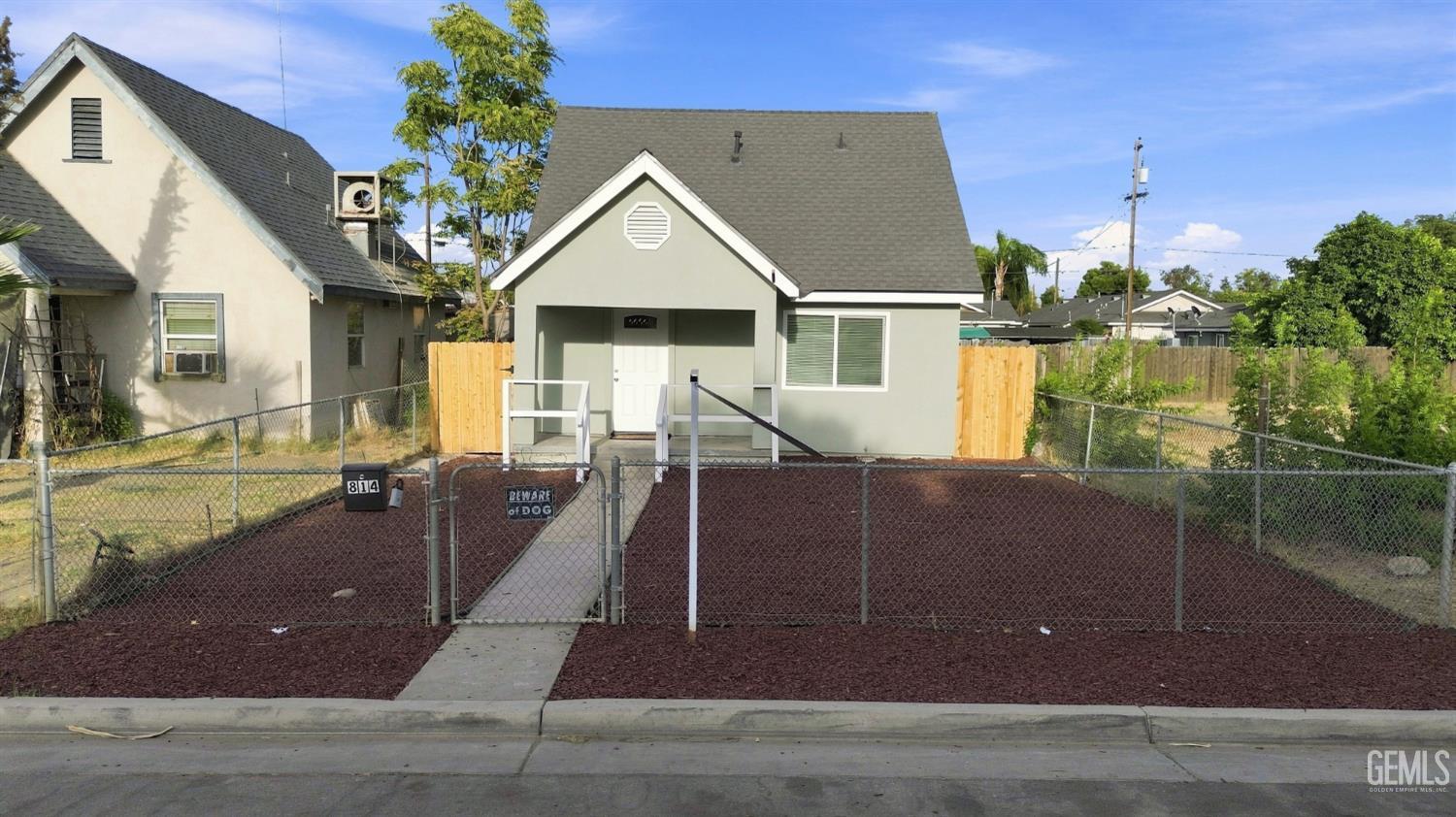Single Family Residence in Bakersfield