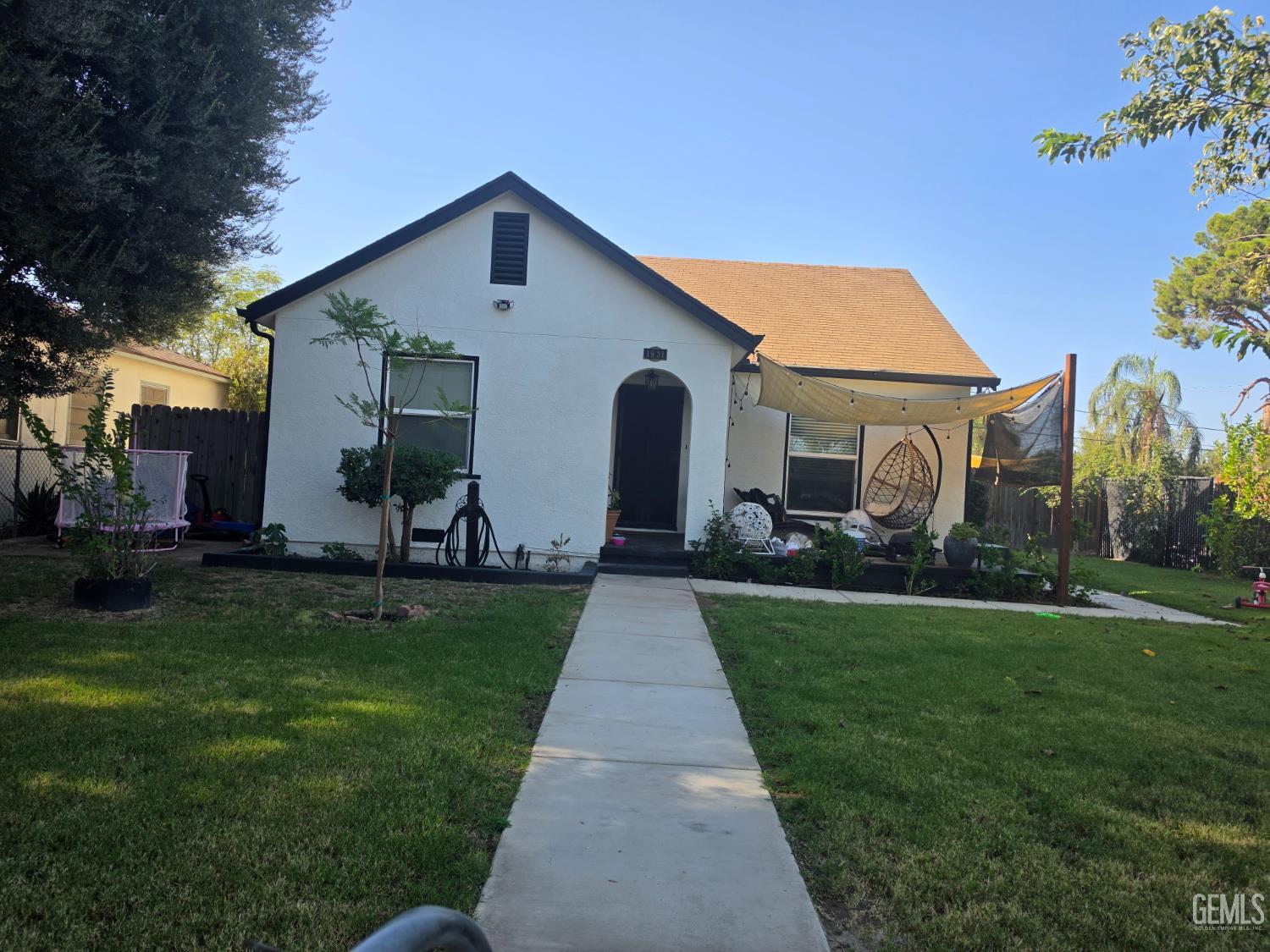 Single Family Residence in Bakersfield