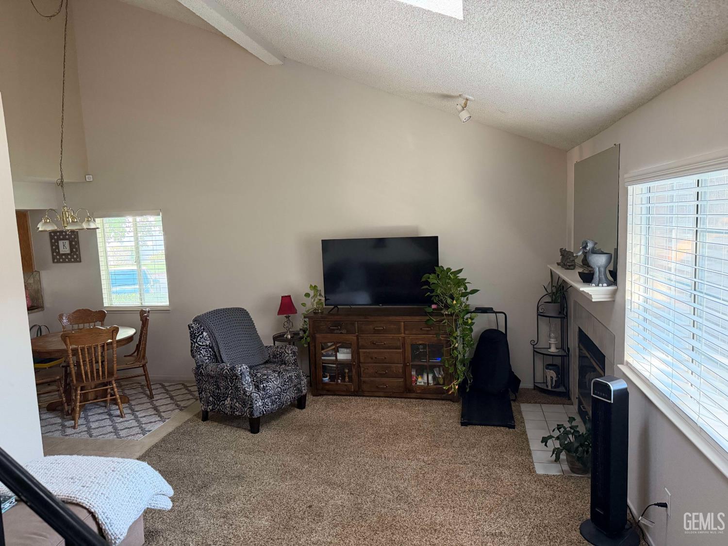 Condominium in Bakersfield, photo 4 of 22