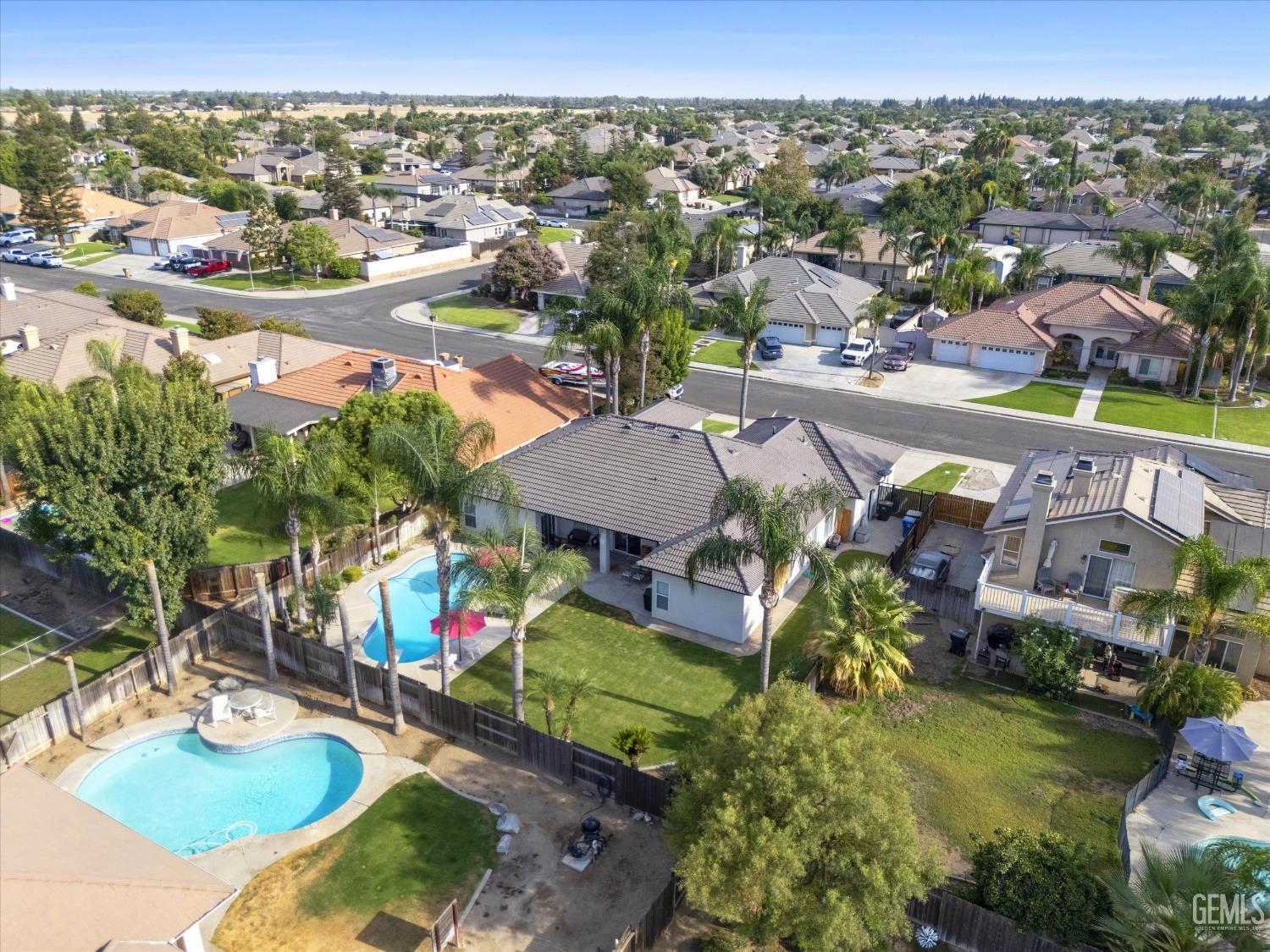 Single Family Residence in Bakersfield, photo 5 of 53