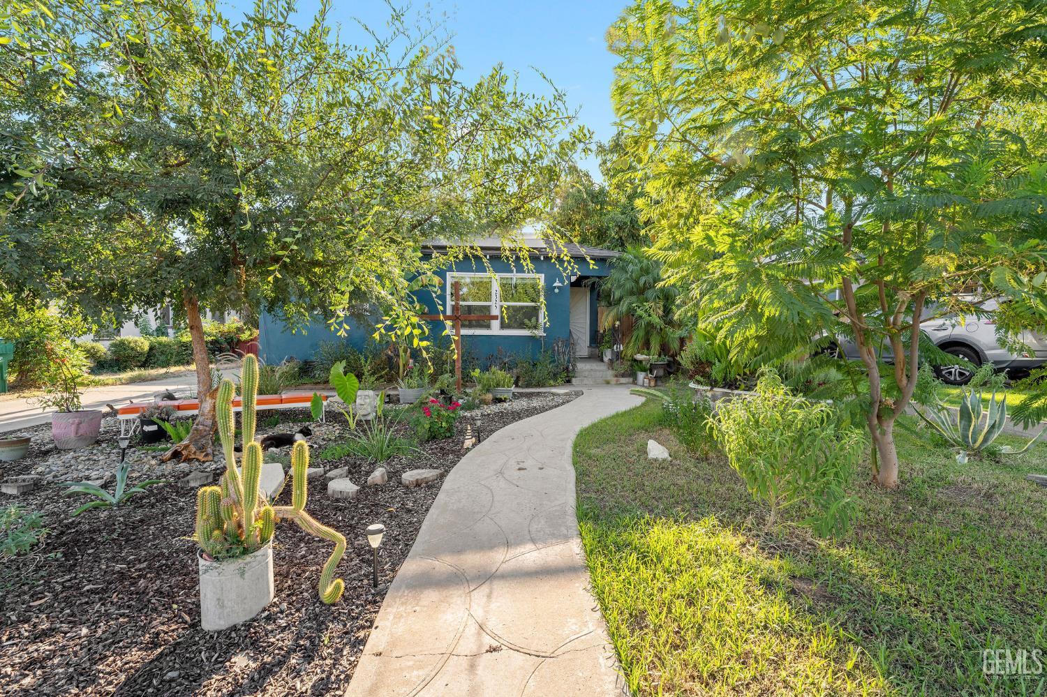 Single Family Residence in Bakersfield