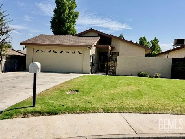 Single Family Residence in Bakersfield