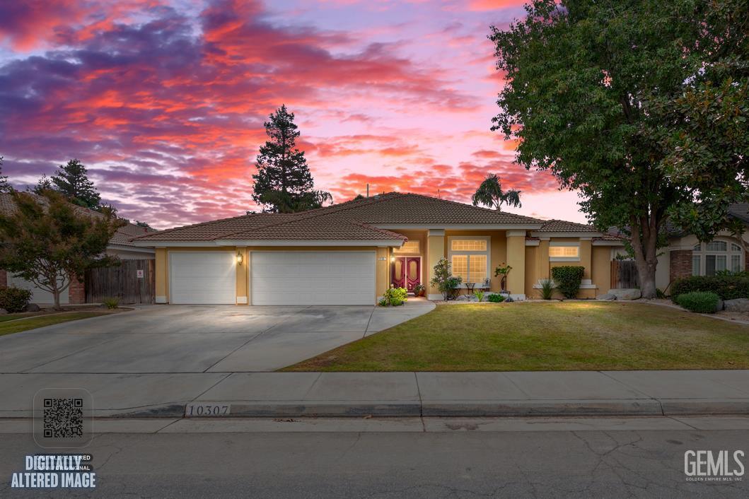 Single Family Residence in Bakersfield