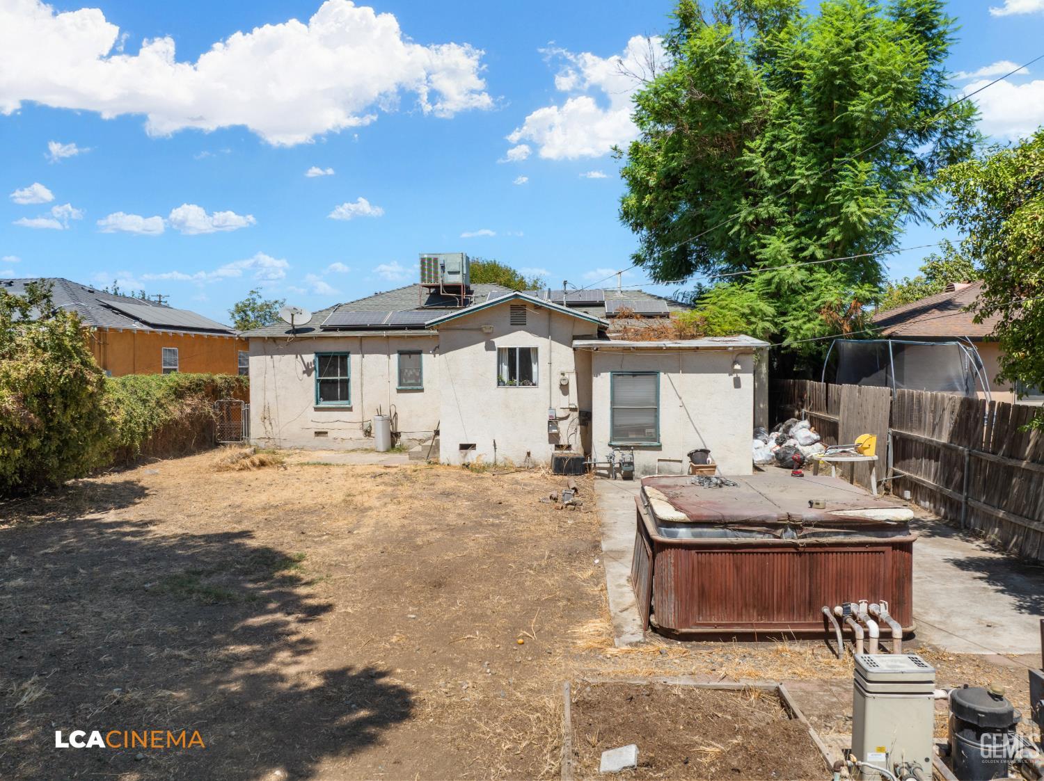 Single Family Residence in Bakersfield, photo 5 of 9