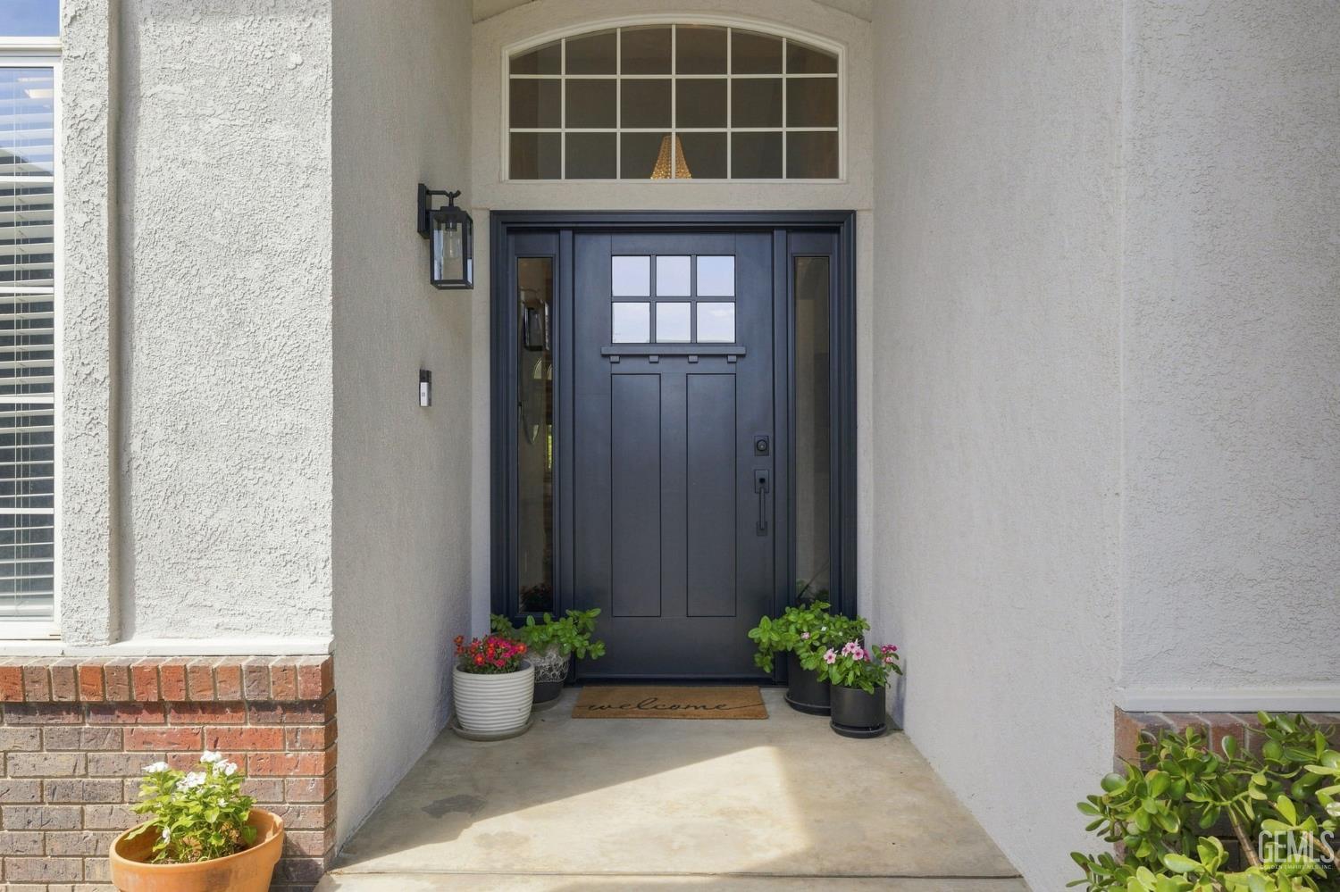 Single Family Residence in Bakersfield, photo 4 of 50
