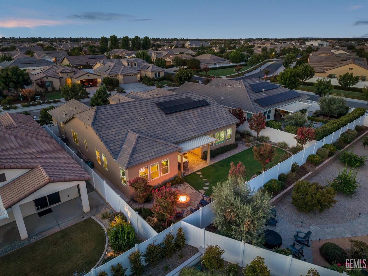 Single Family Residence in Bakersfield, photo 5 of 64