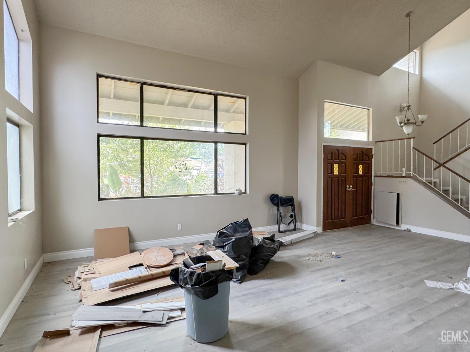 Single Family Residence in Bakersfield, photo 3 of 14