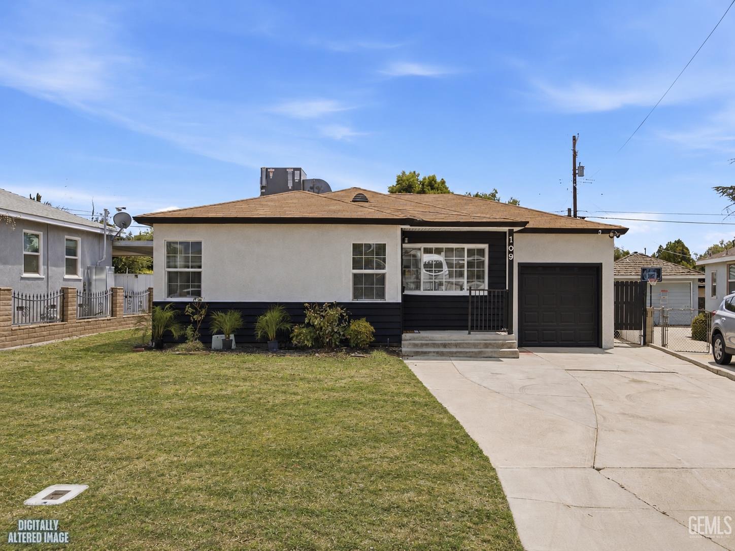 Single Family Residence in Bakersfield
