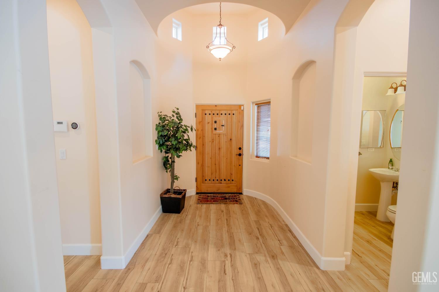 Single Family Residence in Bakersfield, photo 5 of 48