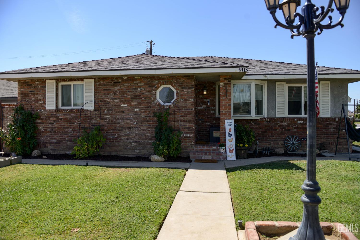 Single Family Residence in Bakersfield