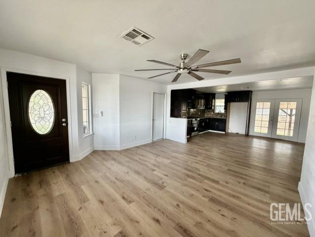 Single Family Residence in Bakersfield, photo 4 of 18