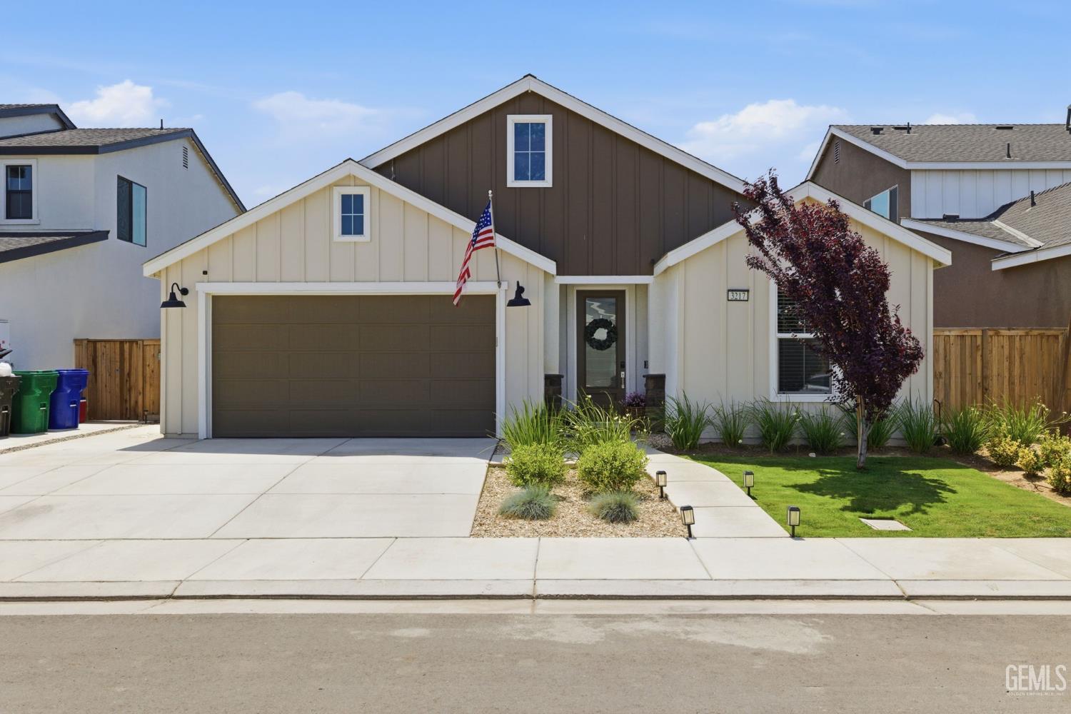 Single Family Residence in Shafter