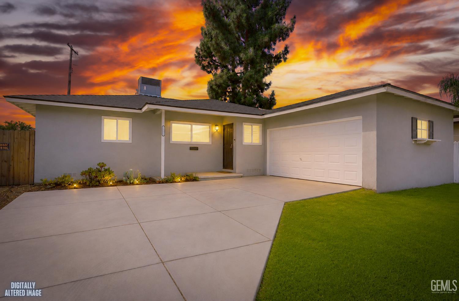 Single Family Residence in Bakersfield