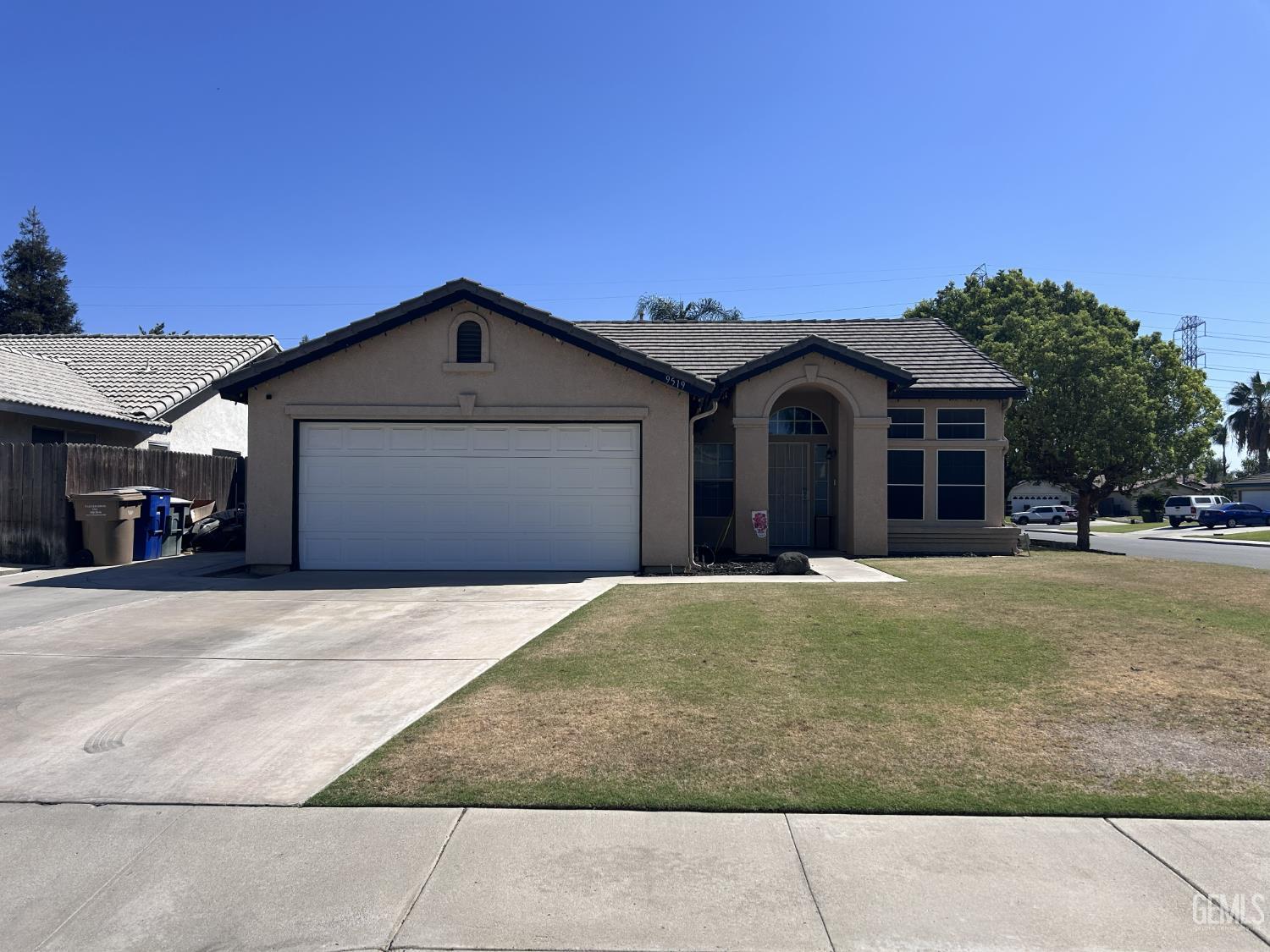 Single Family Residence in Bakersfield