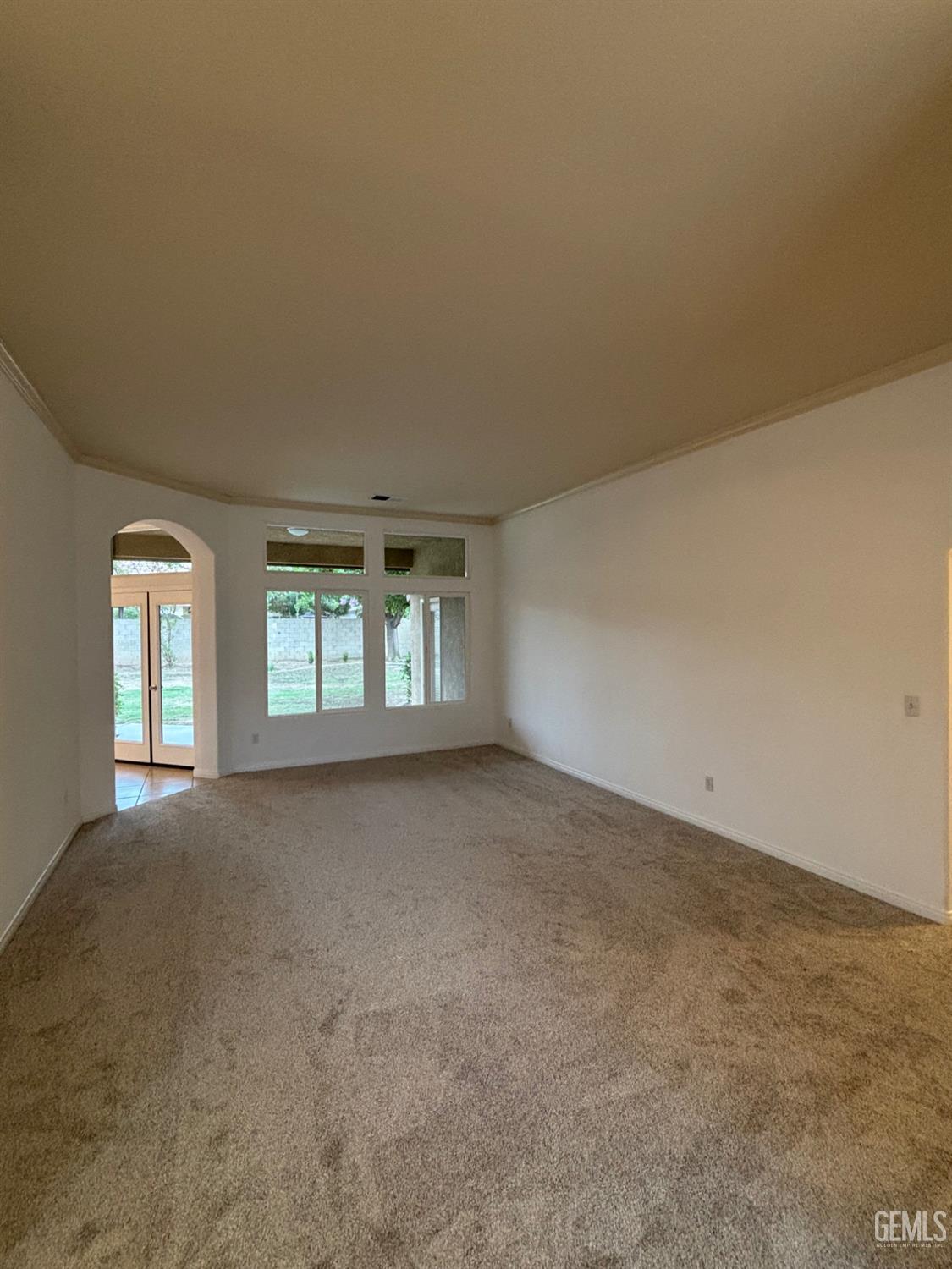 Single Family Residence in Bakersfield, photo 4 of 20
