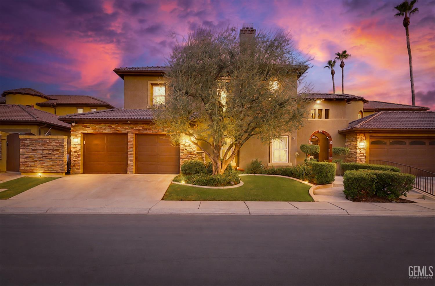Single Family Residence in Bakersfield