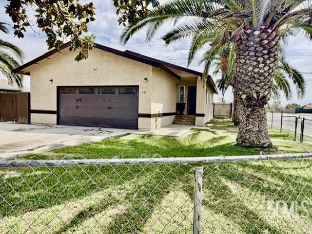 Single Family Residence in Bakersfield