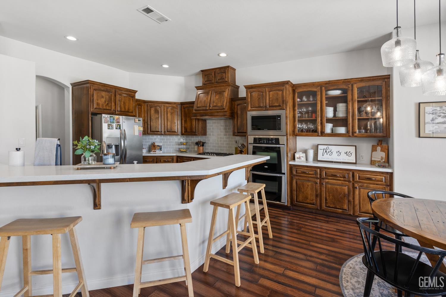 Single Family Residence in Bakersfield, photo 4 of 33
