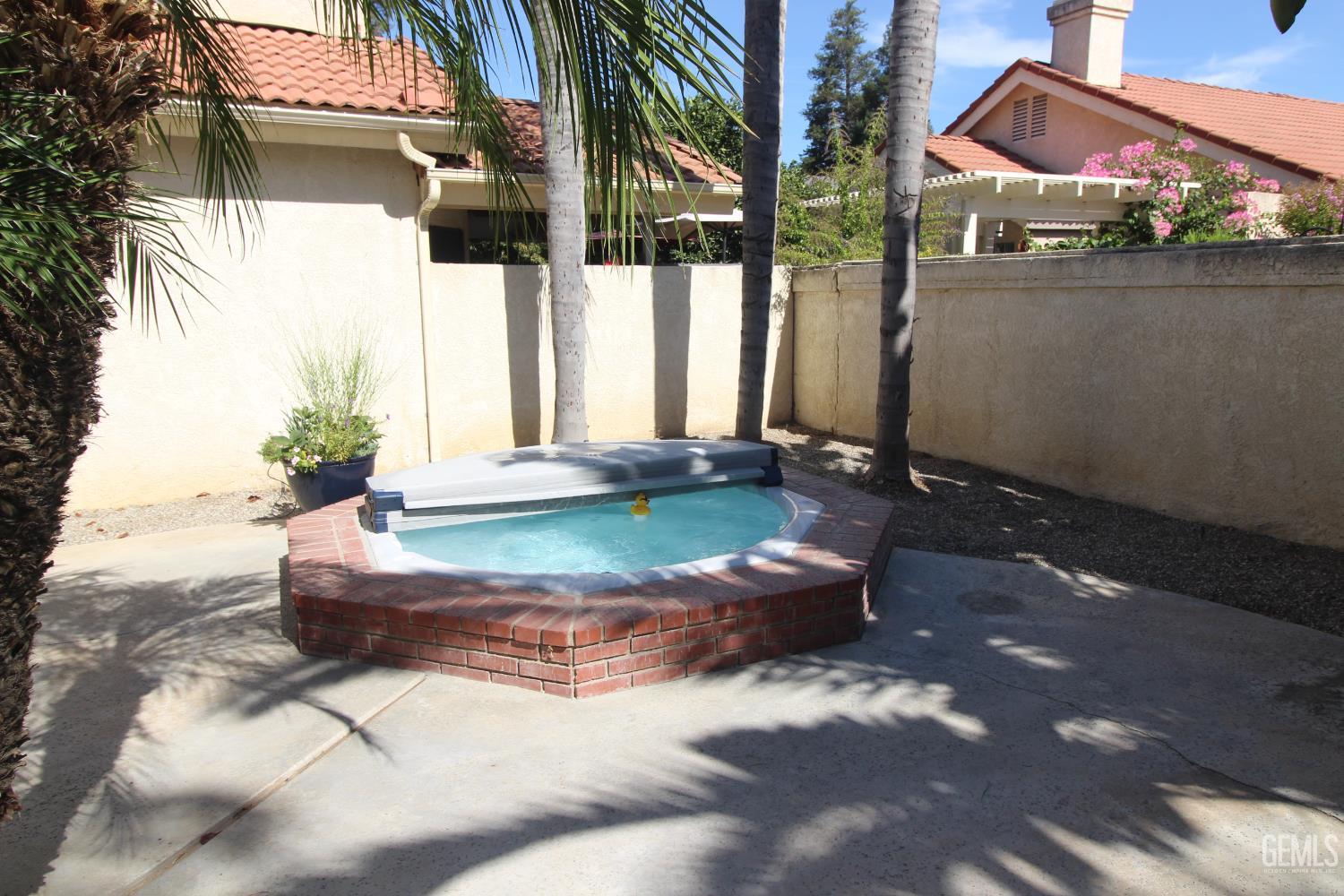 Single Family Residence in Bakersfield, photo 5 of 5