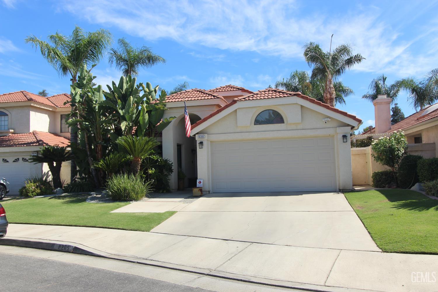 Single Family Residence in Bakersfield