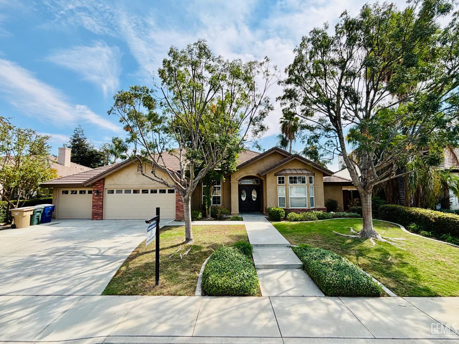 Single Family Residence in Bakersfield