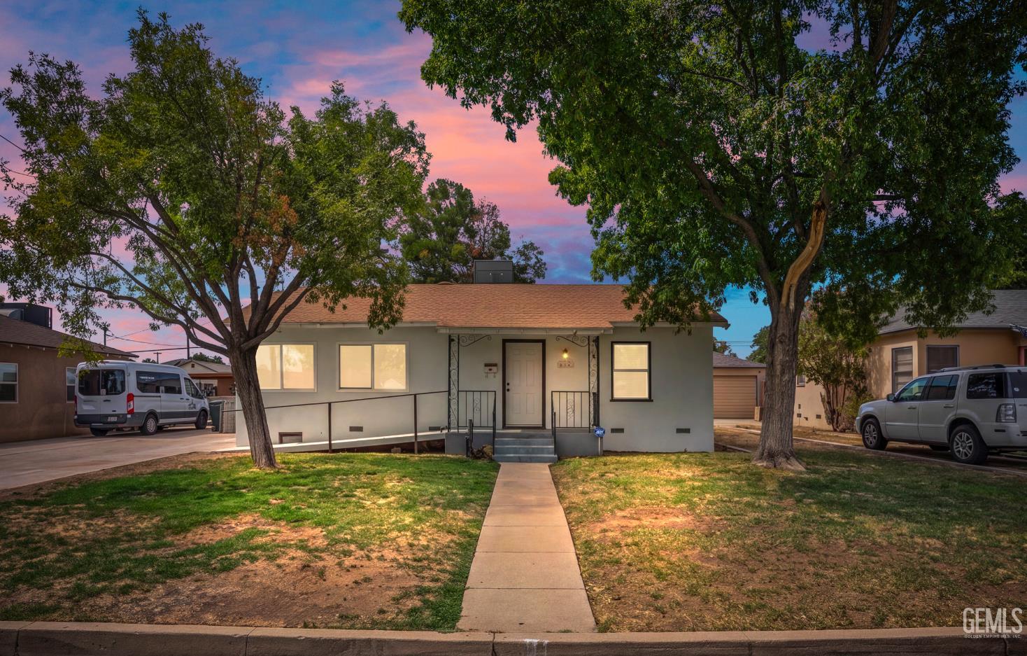 Single Family Residence in Bakersfield