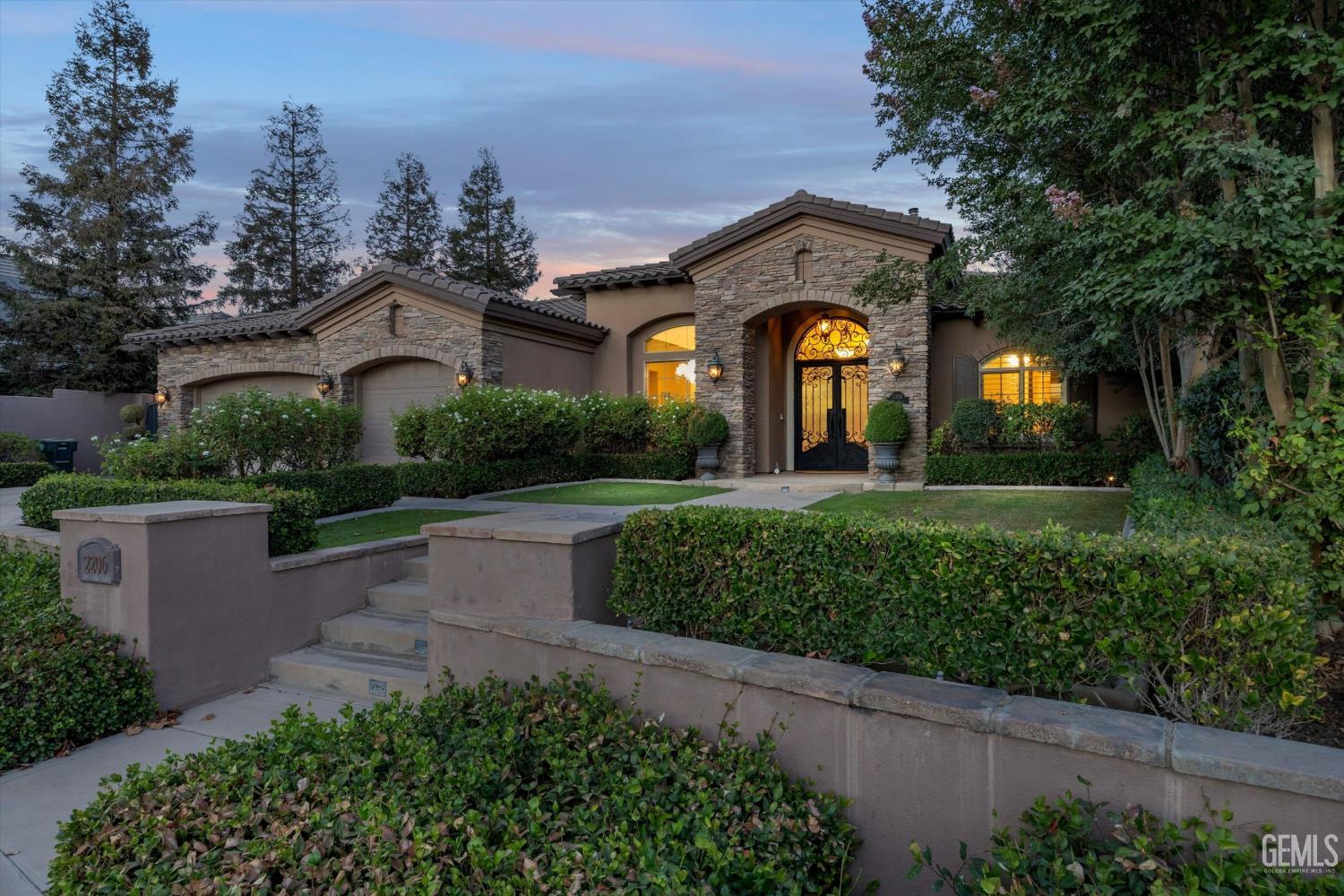 Single Family Residence in Bakersfield