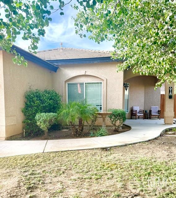 Single Family Residence in Bakersfield, photo 2 of 43