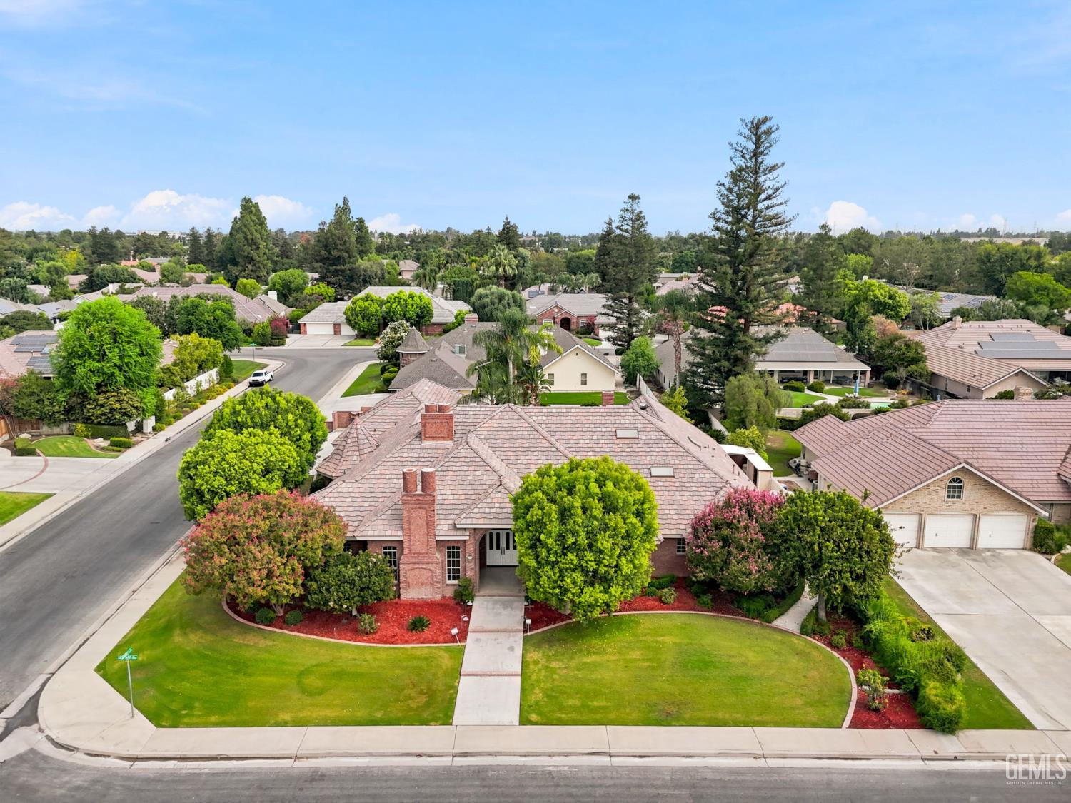 Single Family Residence in Bakersfield