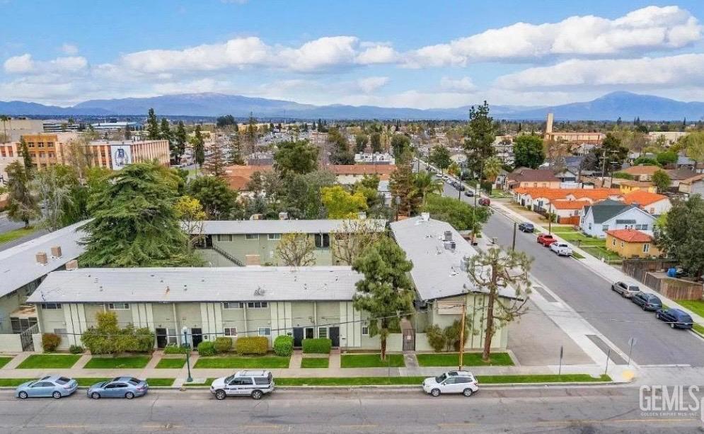 Condominium in Bakersfield