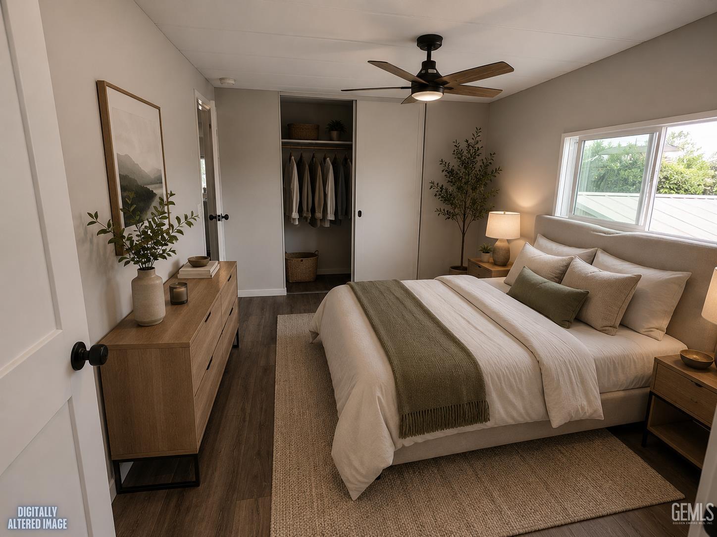 Manufactured Home in Bakersfield, photo 4 of 20