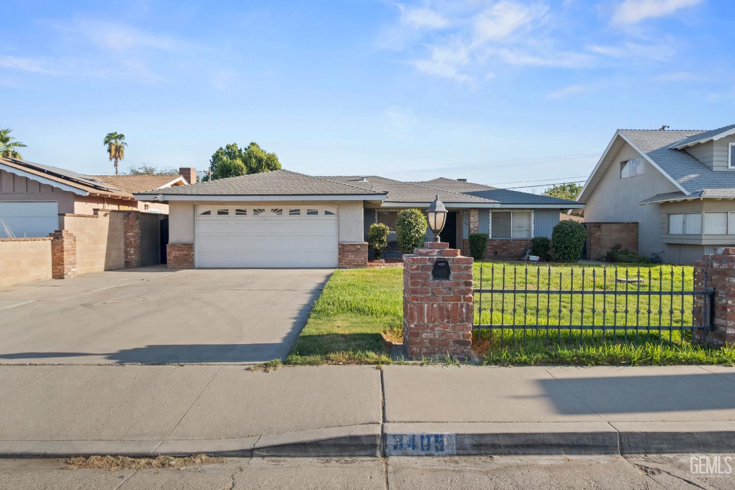 Single Family Residence in Bakersfield