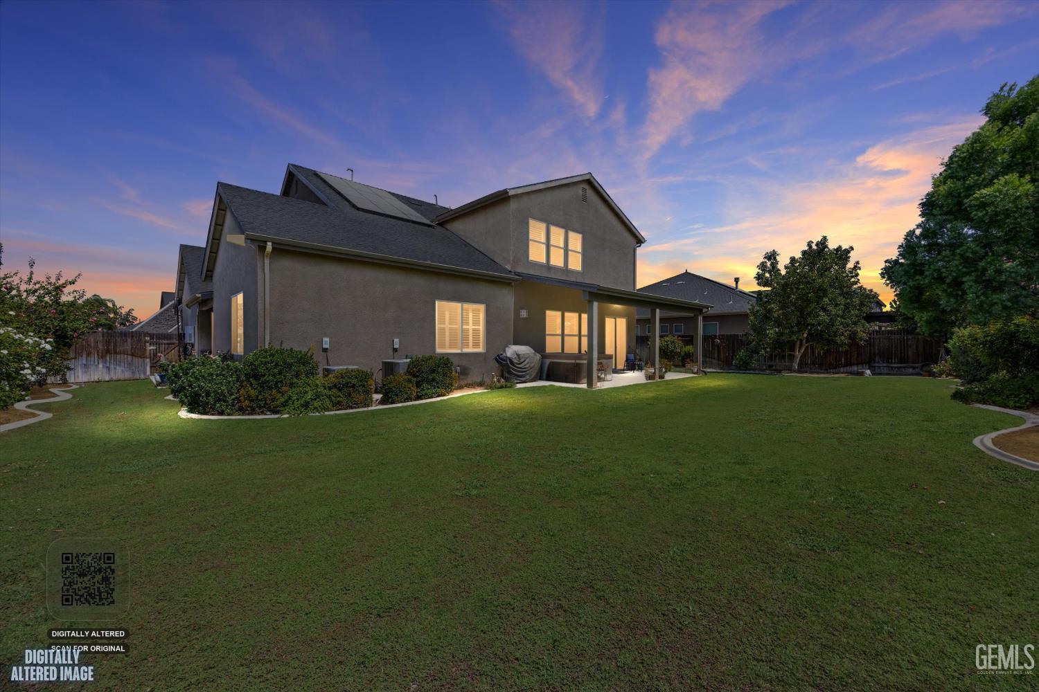 Single Family Residence in Bakersfield, photo 4 of 46