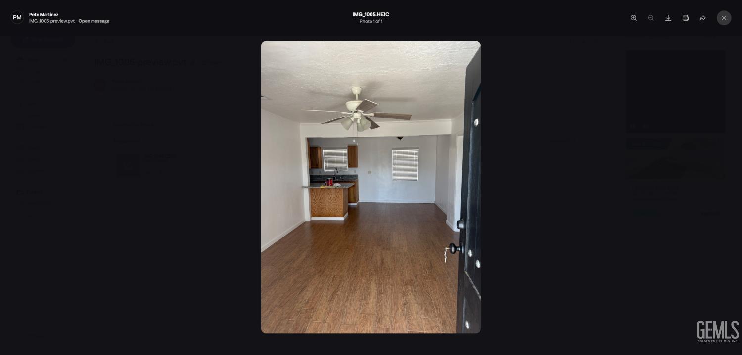 Single Family Residence in Bakersfield, photo 2 of 9